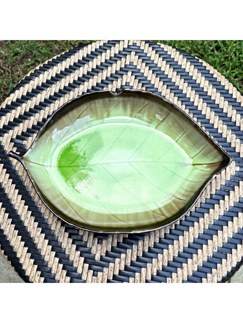 Ceramic Green Leaf Shaped Centerpiece Bowl Vintage Brown Textured Outside